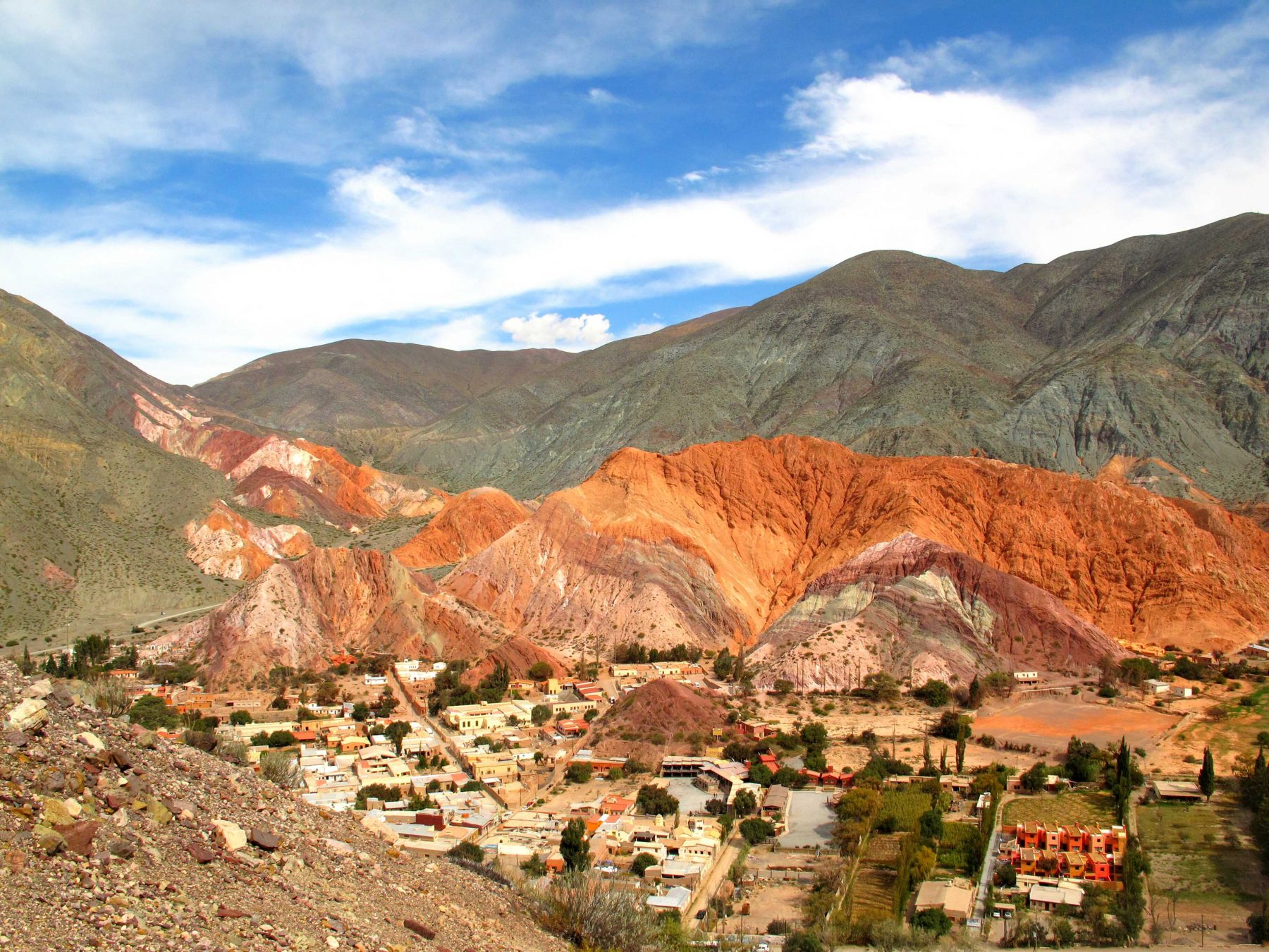 La montagne colorée de Pumamarca, nord de l'Argentine