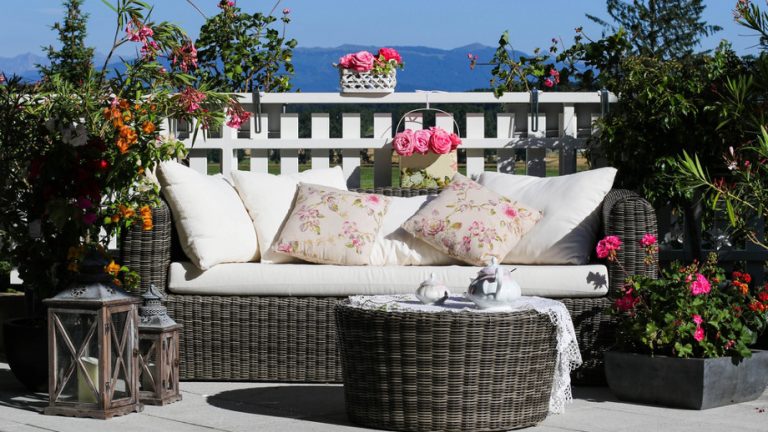 10 idées pour décorer votre terrasse sans vous ruiner