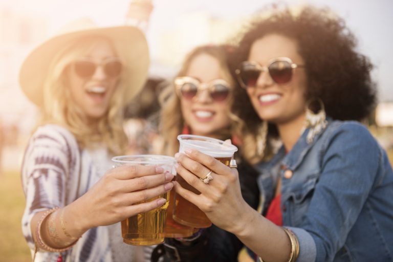 7 festivals de bière à mettre à ton agenda!