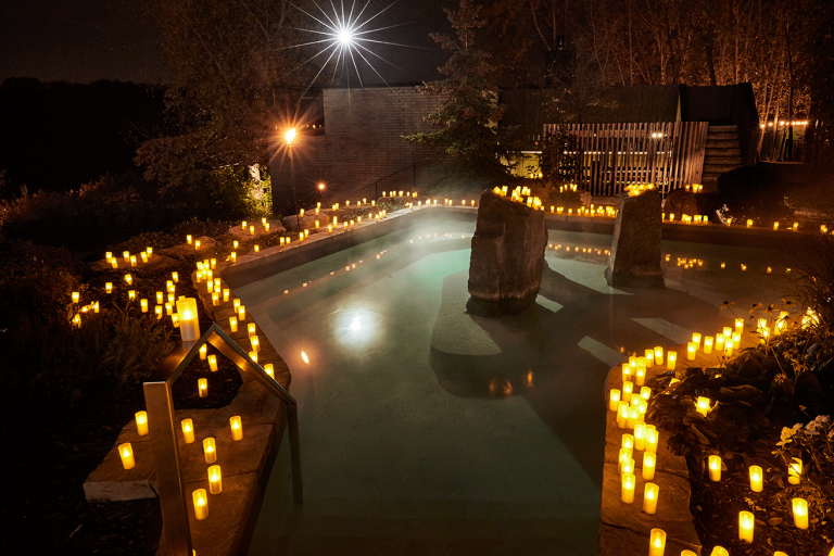 Ode à la lumière – des milliers de bougies au Strom Spa