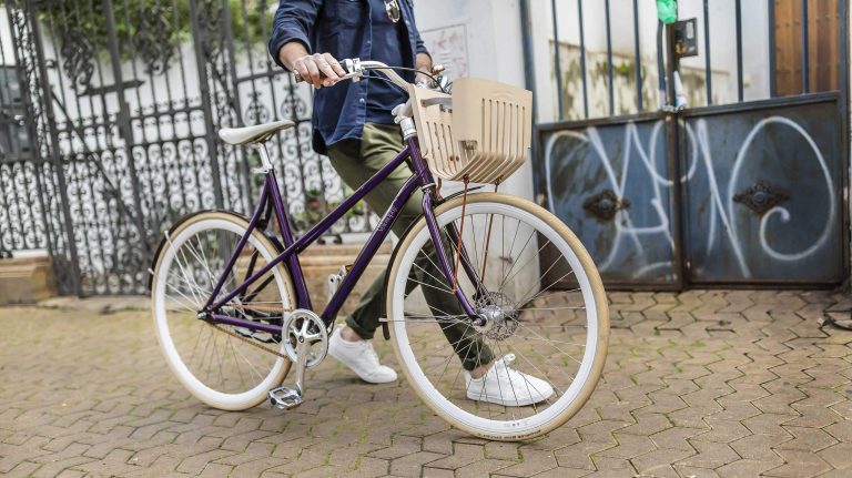 Nespresso lance un (trop beau!) vélo créé à partir de ses capsules de café recyclées